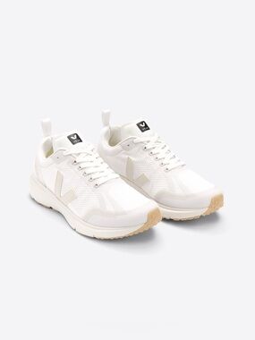 Veja Condor 2 Alveomesh Sneakers in White Pierre size 8